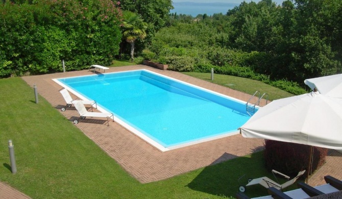 Villa dei Salici con piscina by Wonderful Italy