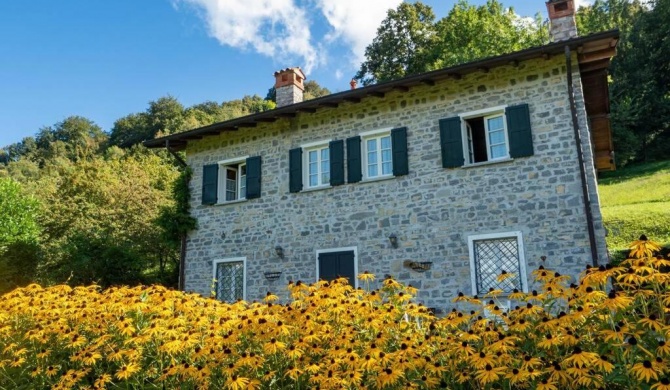 Main Cottage of Bellagio with Como Lake View