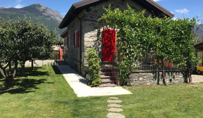 Casa Vacanza BIANCANEVE, Valtellina e lago di Como