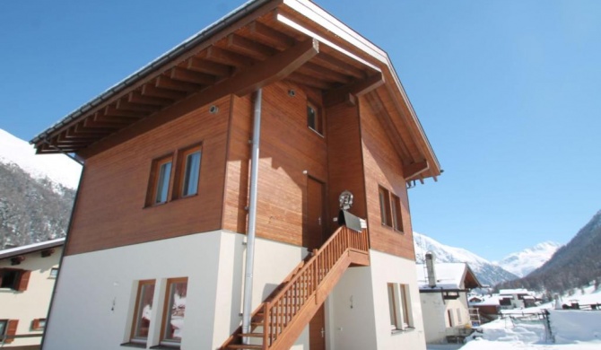 Chic Holiday Home in Livigno near Ski Area