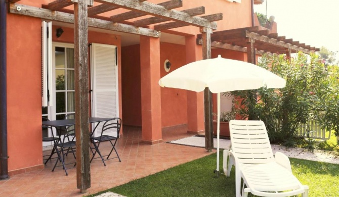 Lovely Holiday Home in Manerba del Garda with Pool