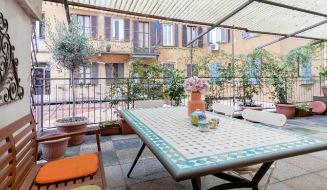 ALTIDO Apt for 6 with Big Terrace in Milan Centro Storico