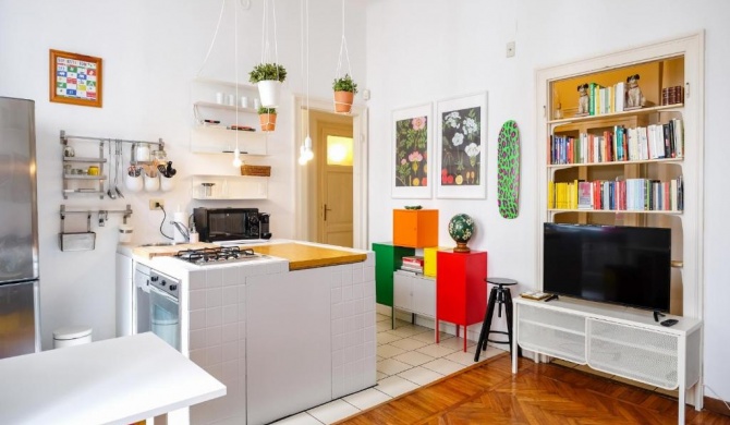 The Best Rent - Colorful apartment Milan City Center