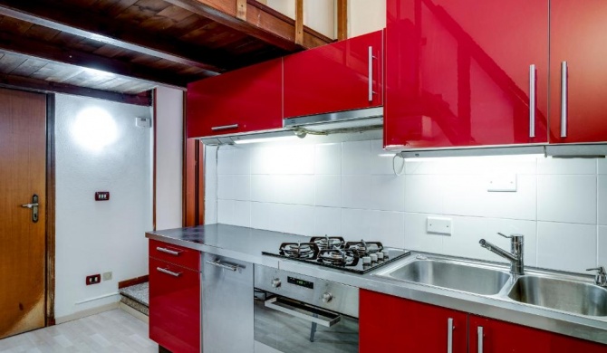 Lovely flat near Bocconi, Duomo and Navigli