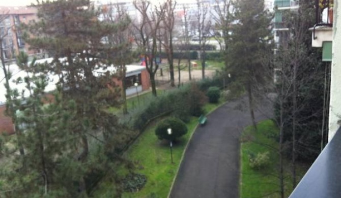 Two Beds In The Green Near The Fair