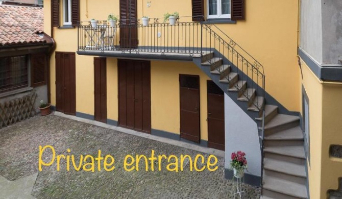 Domus Bergamo - Private Entrance